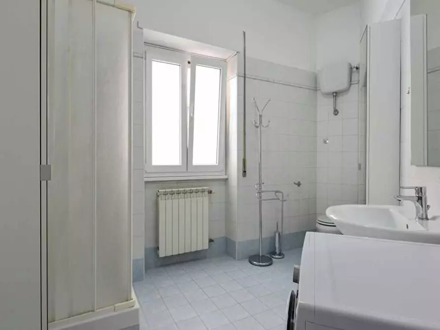 Immagine 8 di Camera in affitto  in Via Damaso Cerquetti a Roma