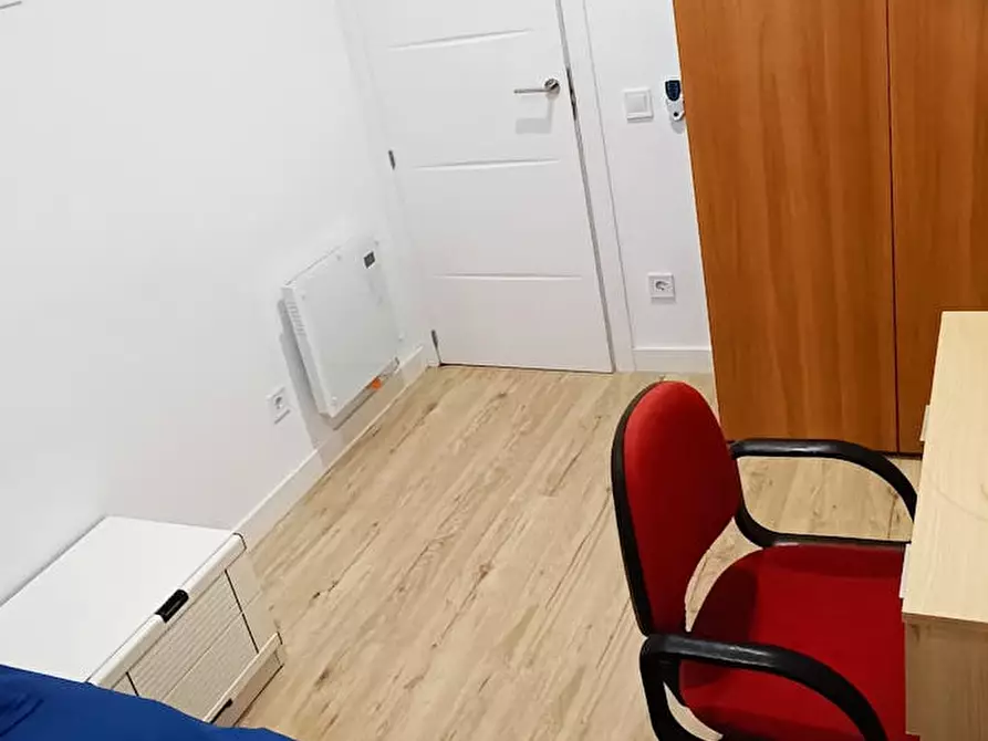 Immagine 5 di Camera in affitto  in Carrer del Doctor Jaume Ferran i Clua a Hospitalet De Llobregat, L'