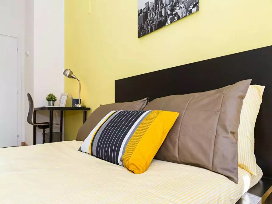 Immagine 2 di Camera in affitto  in Via Larga a Milano