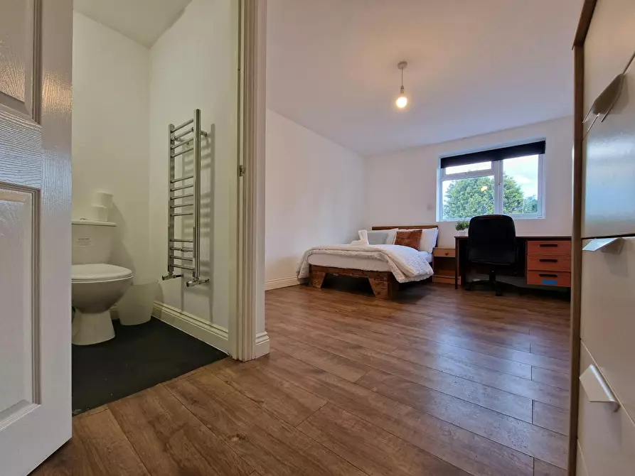 Immagine 8 di Casa indipendente in affitto  in Seagrave Road a 