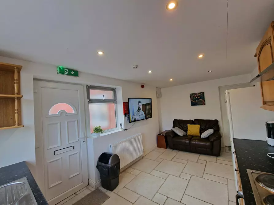 Immagine 3 di Casa indipendente in affitto  in Seagrave Road a 