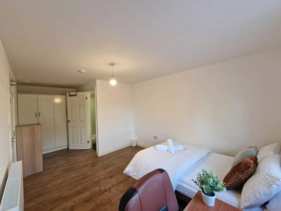 Immagine 6 di Casa indipendente in affitto  in Seagrave Road a 