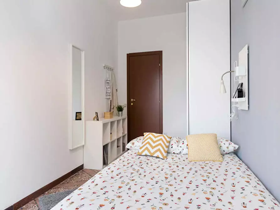 Immagine 5 di Camera in affitto  in Viale Giovanni Vicini a Bologna