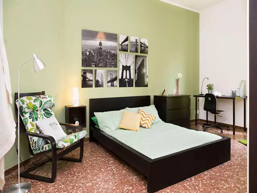 Immagine 1 di Camera in affitto  in Viale Argonne a Milano