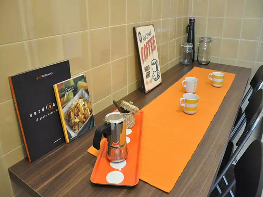 Immagine 8 di Camera in affitto  in Via Tortona a Milano