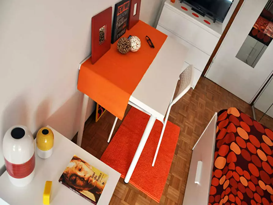 Immagine 5 di Camera in affitto  in Via Tortona a Milano
