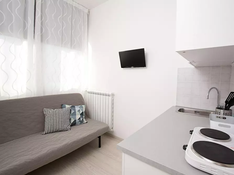 Immagine 3 di Appartamento in affitto  in Viale Principe Amedeo a Rimini