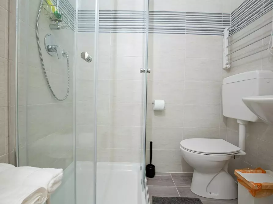 Immagine 4 di Appartamento in affitto  in Viale Principe Amedeo a Rimini