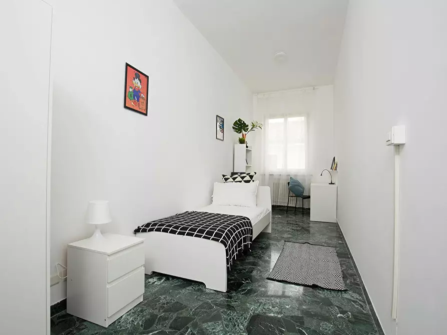 Immagine 1 di Camera in affitto  in Corso d'Augusto a Rimini