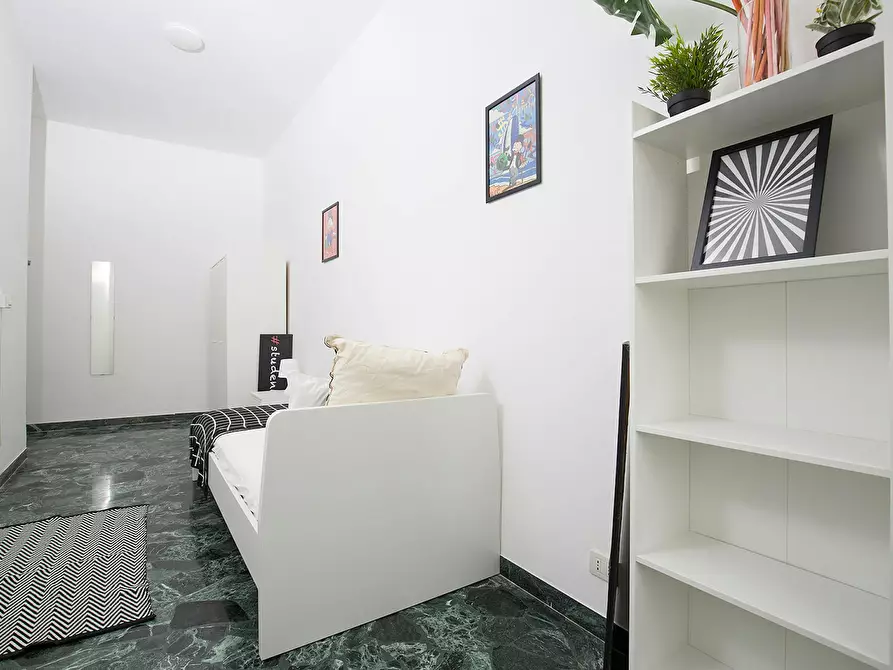 Immagine 4 di Camera in affitto  in Corso d'Augusto a Rimini