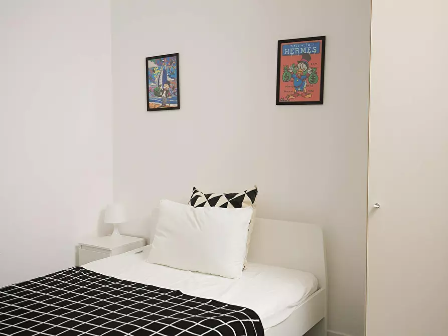 Immagine 2 di Camera in affitto  in Corso d'Augusto a Rimini