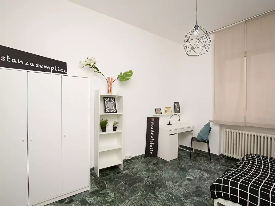 Immagine 4 di Camera in affitto  in Corso d'Augusto a Rimini