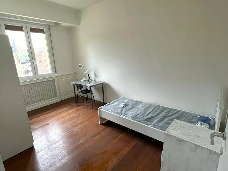 Immagine 3 di Camera in affitto  in Via Giovanni Brugnoli a Bologna
