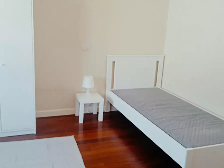 Immagine 10 di Camera condivisa in affitto  in Via Giovanni Brugnoli a Bologna