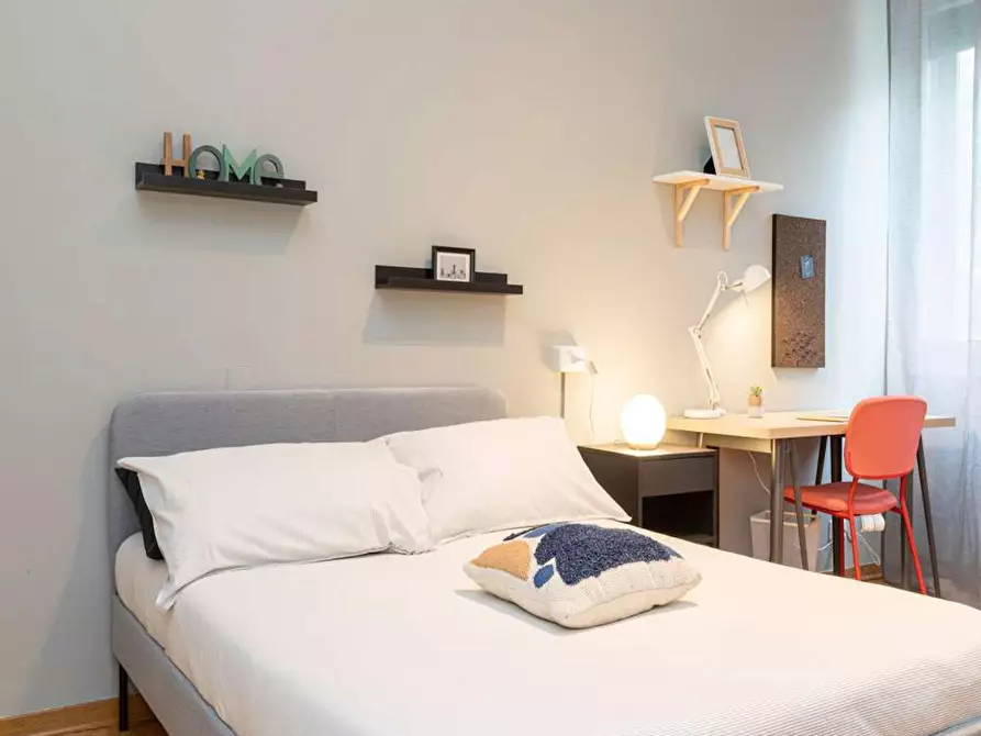 Immagine 2 di Camera in affitto  in Viale Emilio Caldara a Milano