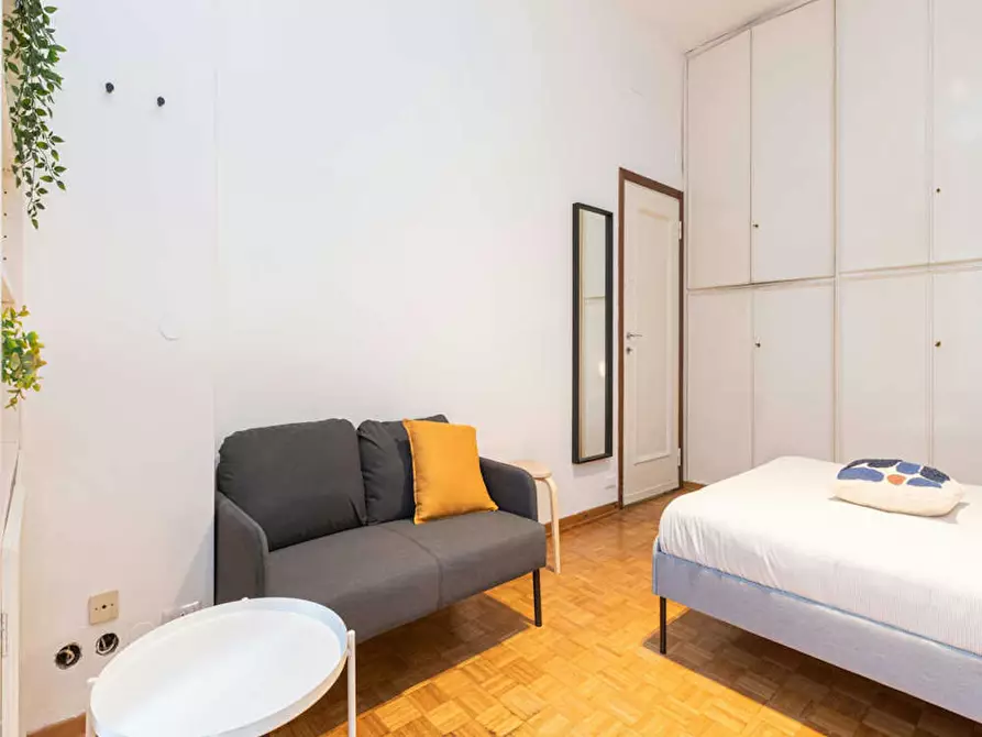 Immagine 8 di Camera in affitto  in Viale Emilio Caldara a Milano