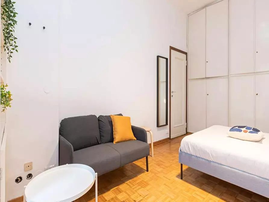 Immagine 8 di Camera in affitto  in Viale Emilio Caldara a Milano