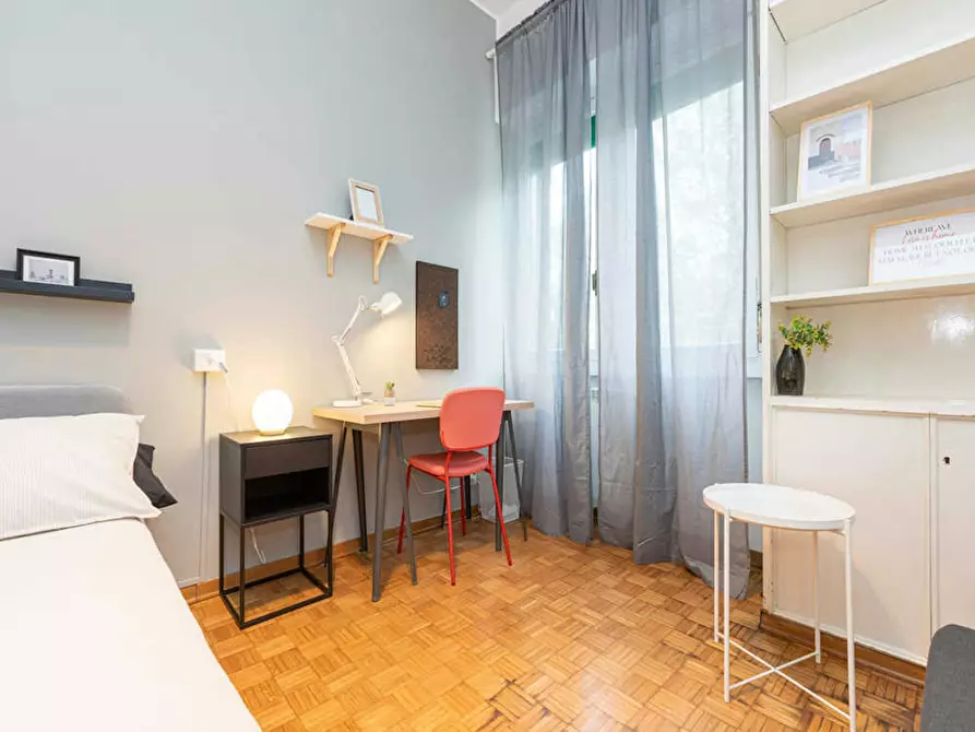 Immagine 7 di Camera in affitto  in Viale Emilio Caldara a Milano