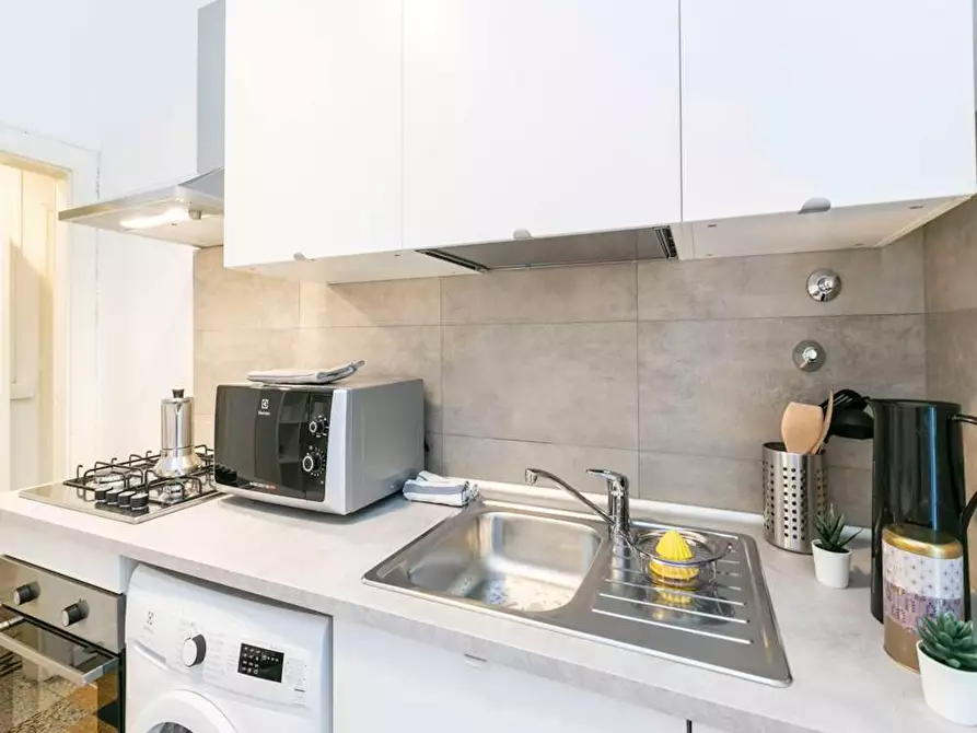 Immagine 10 di Camera in affitto  in Via Lipari a Milano