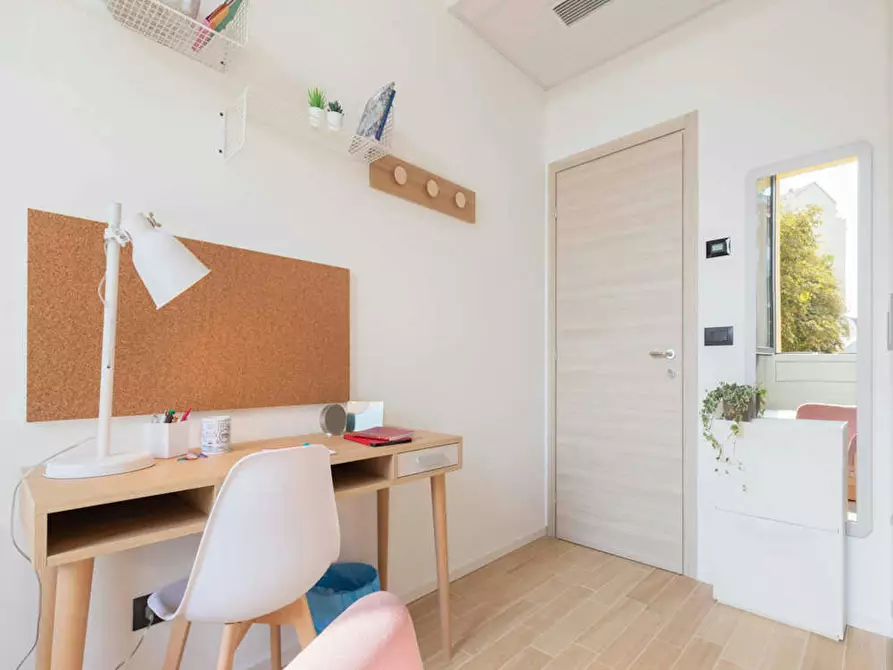 Immagine 5 di Camera in affitto  in Via Padova a Torino