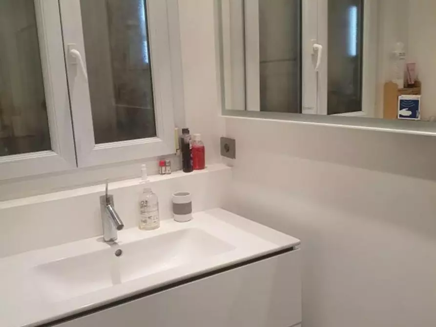 Immagine 3 di Camera in affitto  in Rue Fourcroy a Paris 17