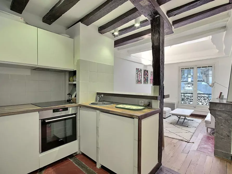 Immagine 7 di Appartamento in affitto  in Rue Saint-Antoine a Paris