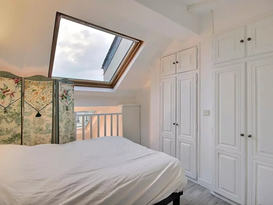 Immagine 10 di Appartamento in affitto  in Rue Saint-Antoine a Paris