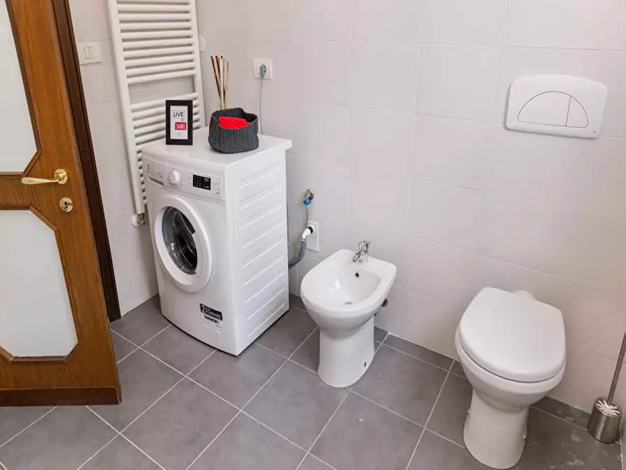 Immagine 9 di Camera in affitto  in Viale Giovanni Vicini a Bologna