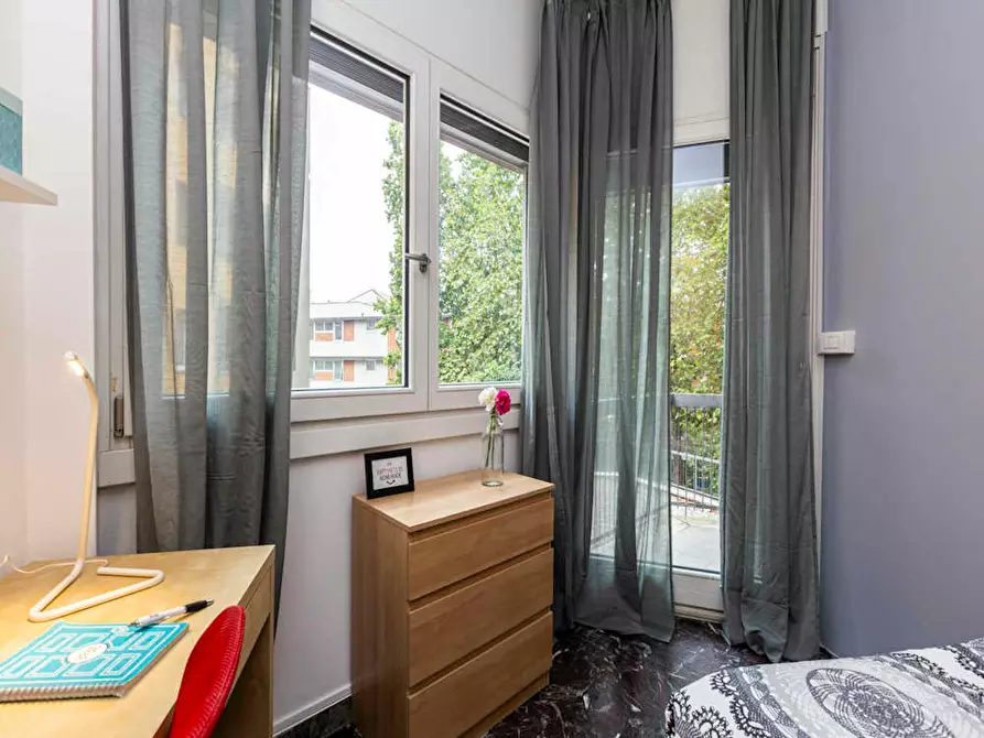 Immagine 5 di Camera in affitto  in Corso Vercelli a Milano