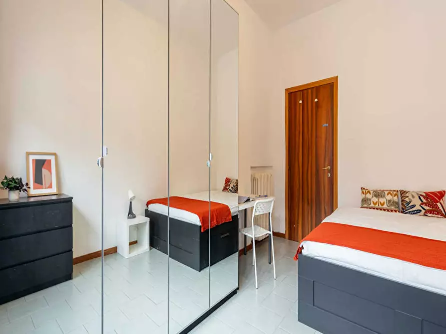 Immagine 2 di Camera in affitto  in Via Jacopo della Quercia a Milano