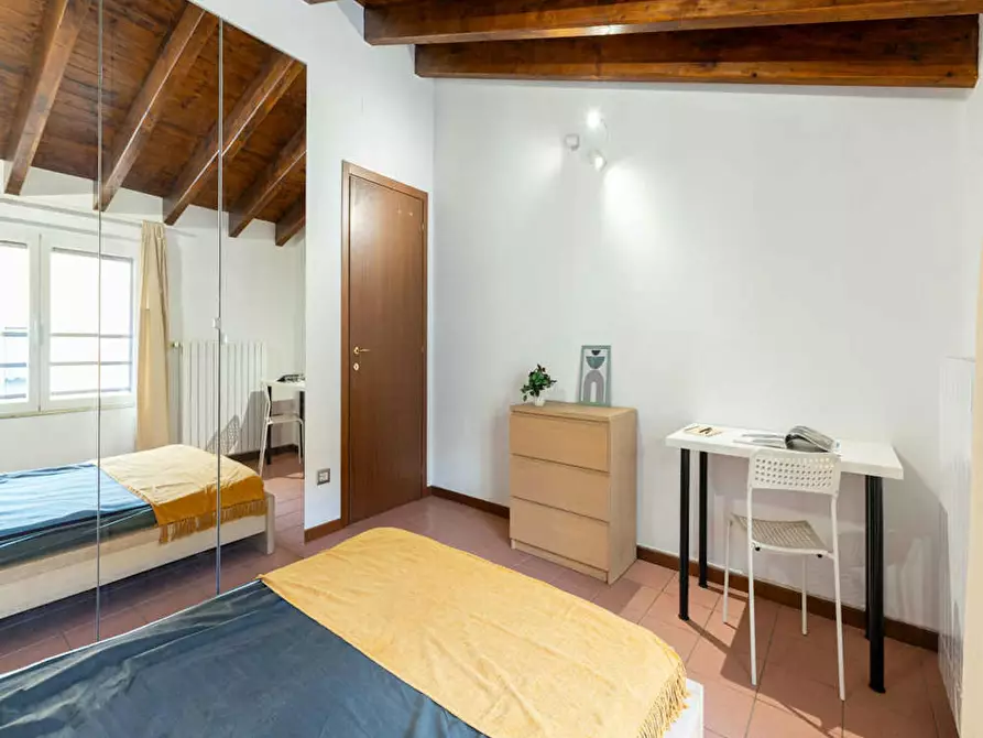 Immagine 5 di Camera in affitto  in Via Jacopo della Quercia a Milano