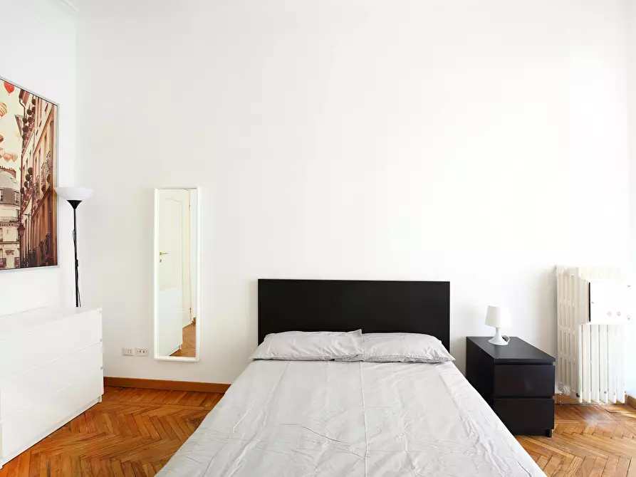 Immagine 3 di Camera in affitto  in Via Raimondo Franchetti a Milano