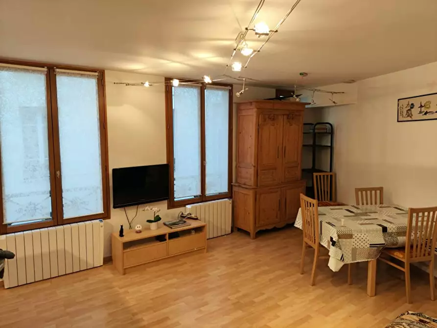 Immagine 4 di Appartamento in affitto  in Rue du Faubourg Montmartre a Paris