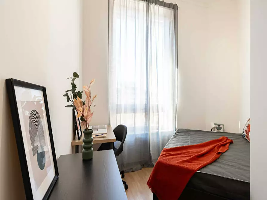 Immagine 3 di Camera in affitto  in Viale Tunisia a Milano