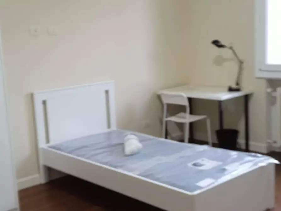 Immagine 3 di Camera condivisa in affitto  in Via Giovanni Brugnoli a Bologna