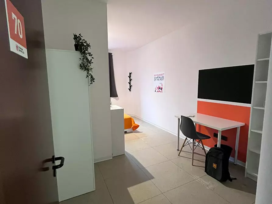 Immagine 2 di Camera in affitto  in Via del Brennero a Trento