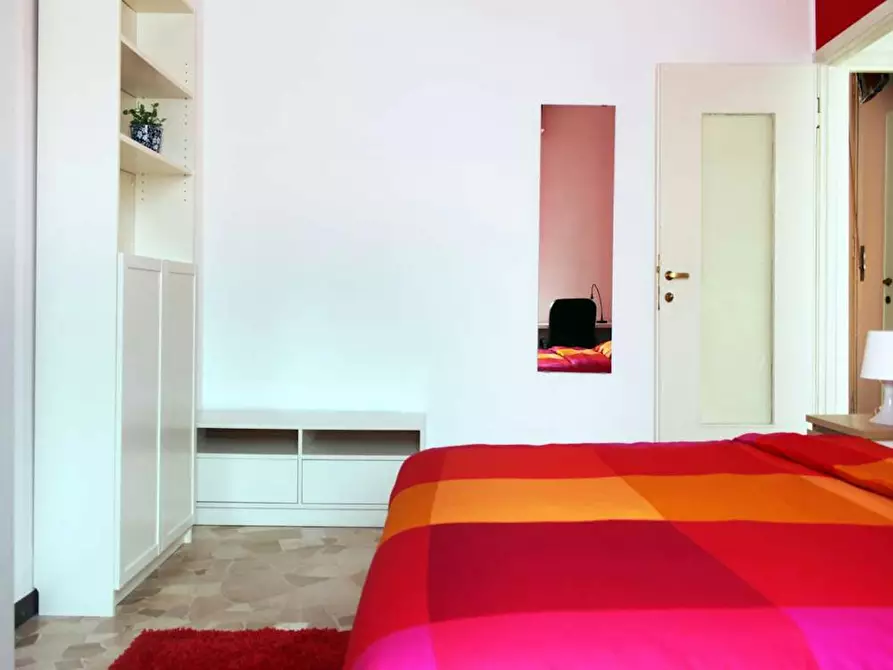 Immagine 10 di Camera in affitto  in Via Salvatore Barzilai a Milano