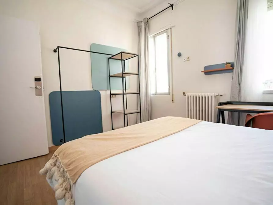 Immagine 5 di Camera in affitto  in Calle Luchana a Madrid