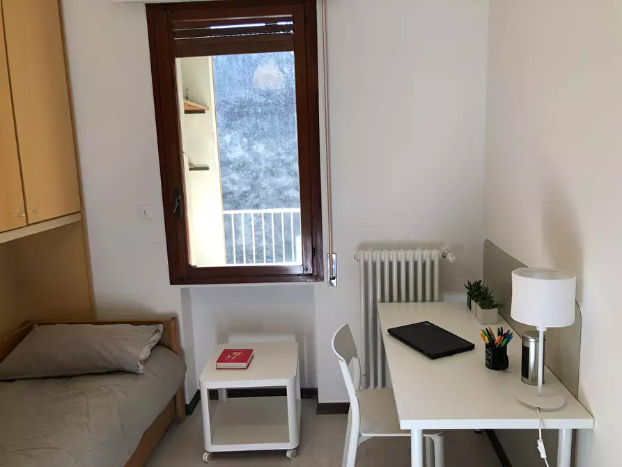 Immagine 1 di Camera in affitto  in Via Umberto I a Padova