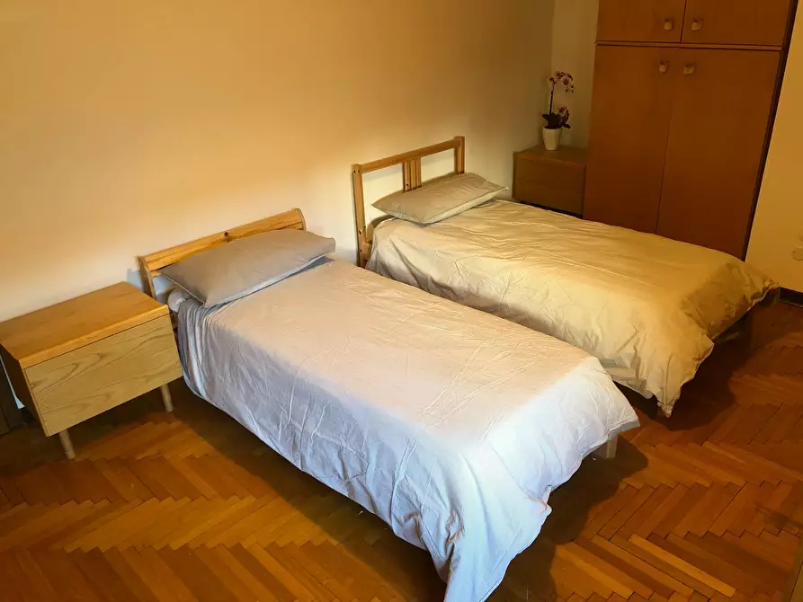 Immagine 2 di Camera condivisa in affitto  in Via Umberto I a Padova