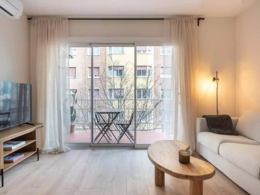 Immagine 2 di Appartamento in affitto  in Carrer de Sicília a Barcelona