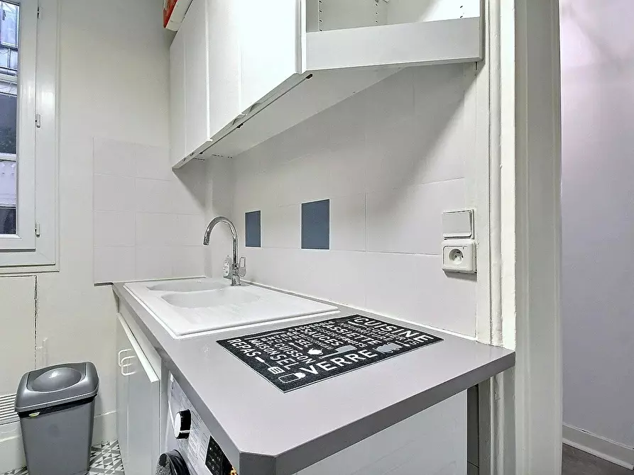 Immagine 7 di Appartamento in affitto  in Rue Rouvet a Paris