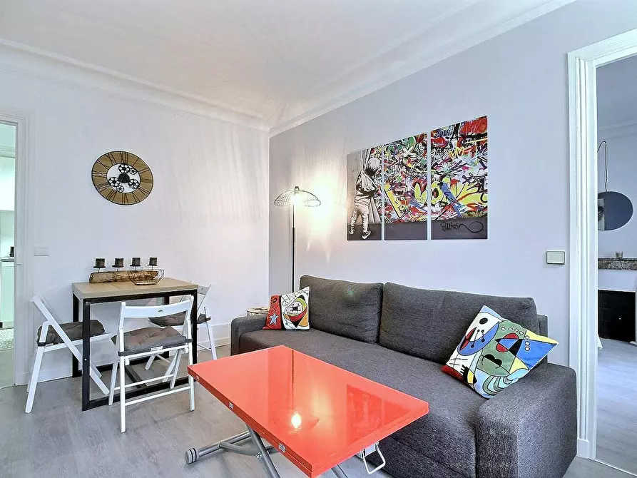 Immagine 5 di Appartamento in affitto  in Rue Rouvet a Paris