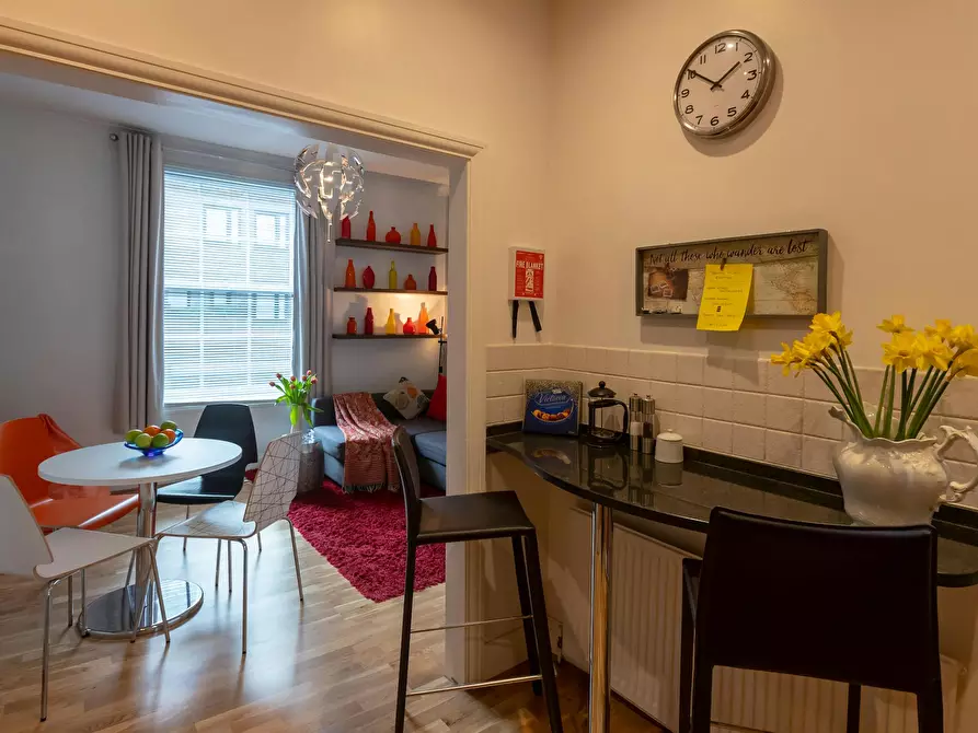 Immagine 3 di Appartamento in affitto  in Endell Street a Camden Town