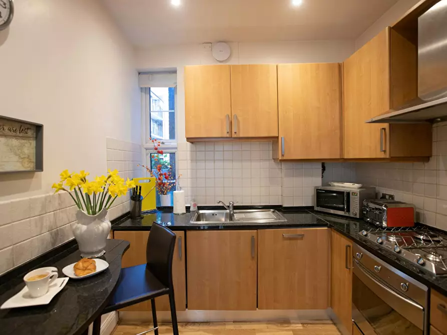 Immagine 9 di Appartamento in affitto  in Endell Street a Camden Town