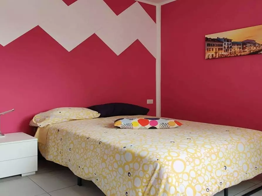 Immagine 1 di Appartamento in affitto  in Via Pantelleria a Milano