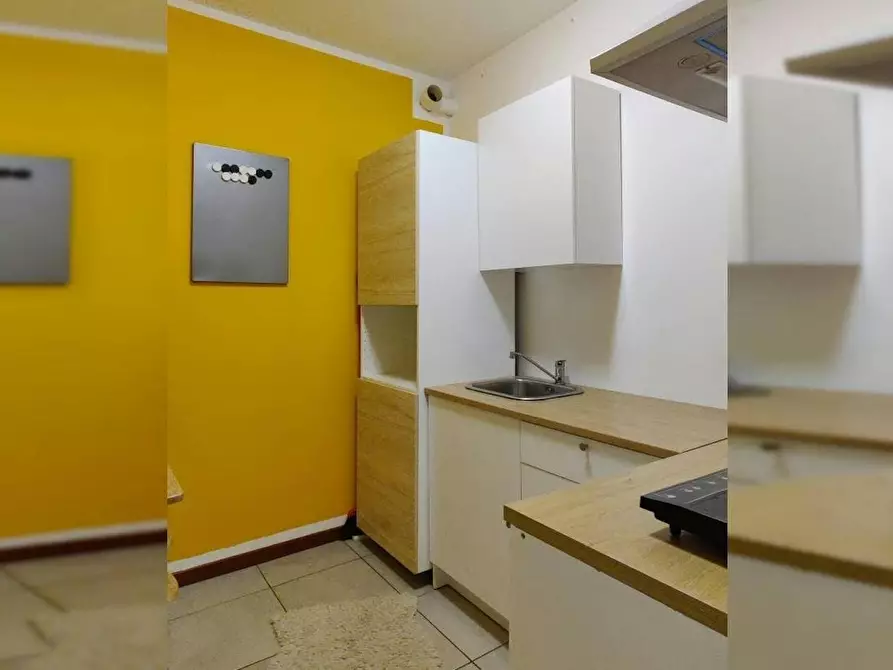 Immagine 7 di Camera in affitto  in Via Pantelleria a Milano