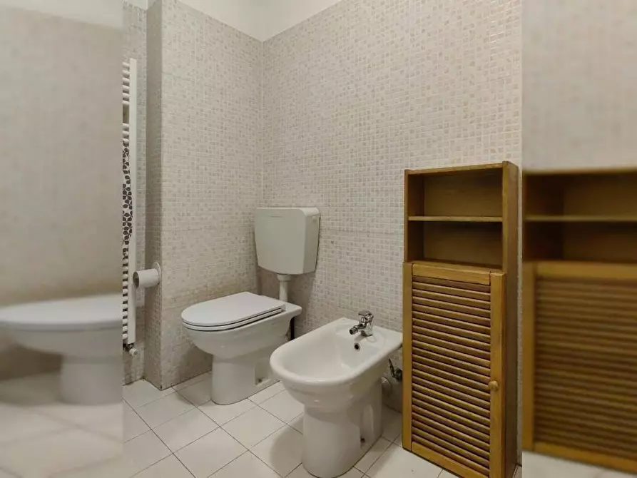 Immagine 9 di Camera in affitto  in Via Pantelleria a Milano