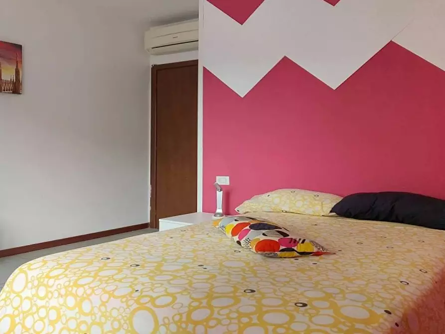 Immagine 2 di Camera in affitto  in Via Pantelleria a Milano