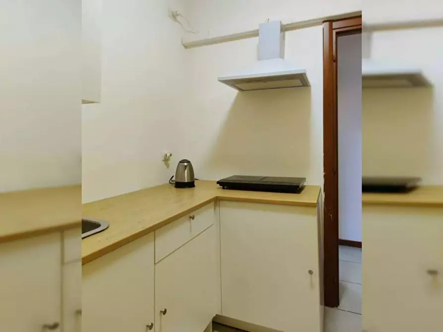 Immagine 9 di Camera in affitto  in Via Pantelleria a Milano